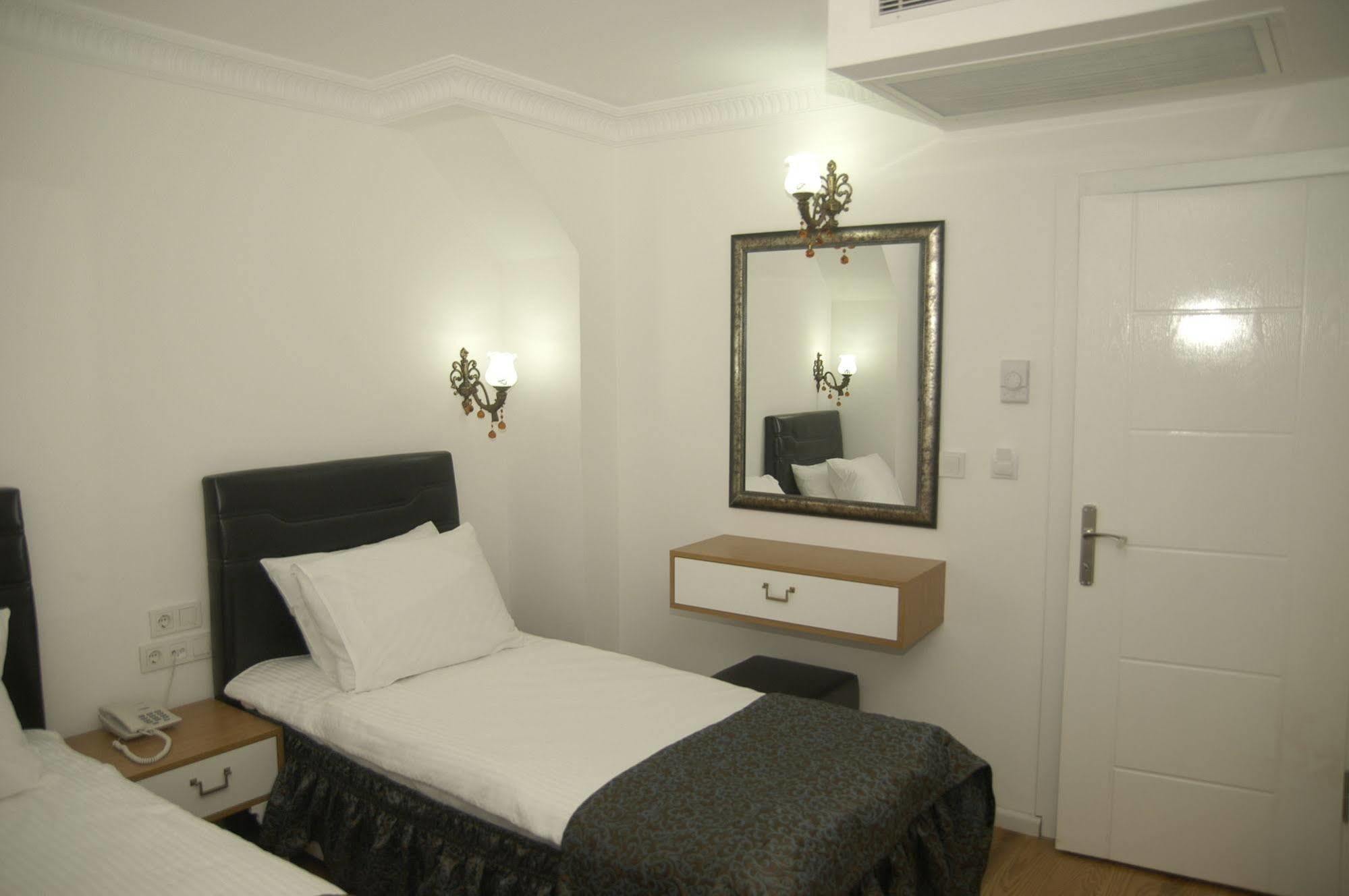 Jakaranda Hotel Isztambul Kültér fotó